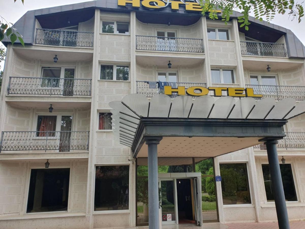 Hotel Sajam Novi Sad Exterior foto