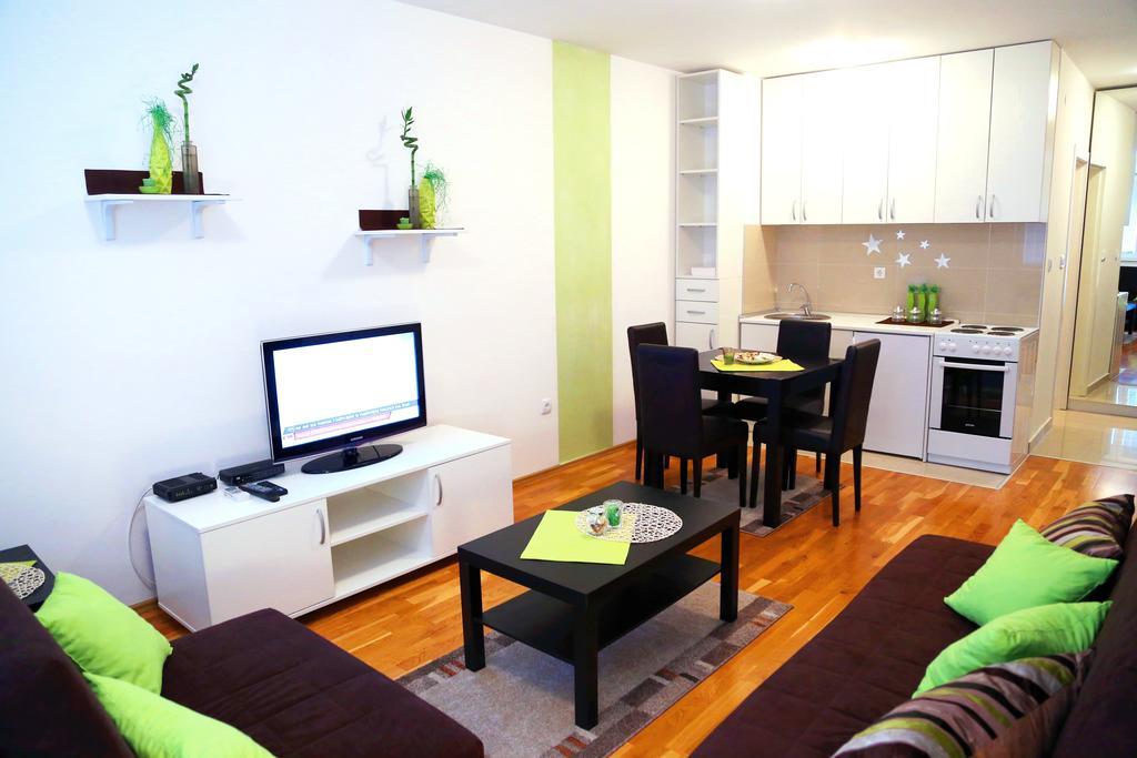 Hotel Sajam Novi Sad Zimmer foto