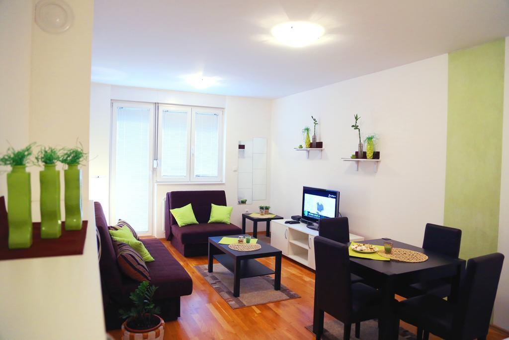Hotel Sajam Novi Sad Zimmer foto
